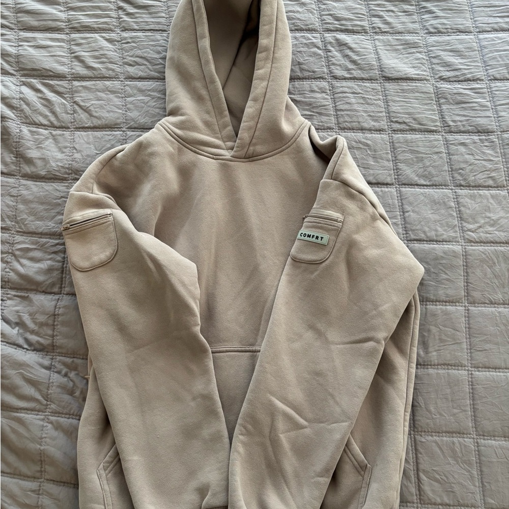 Comfrt Travel Essential Hoodie